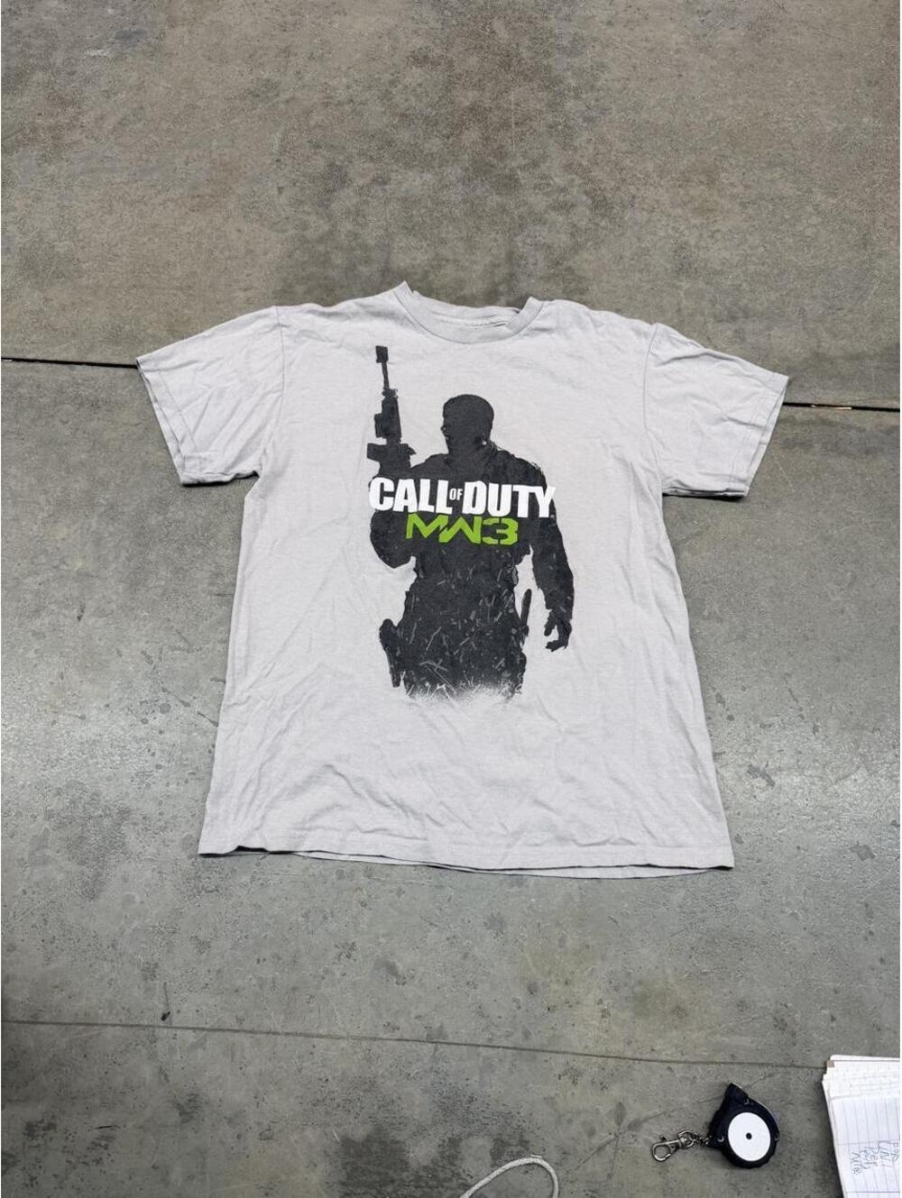 vintage call of duty modern warfare 3 mw3 xbox 360 game shirt size medium
